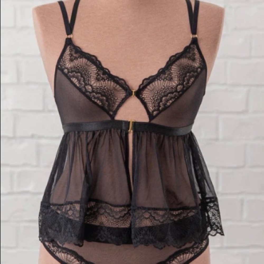 NWT Mentionables black lace cami doll